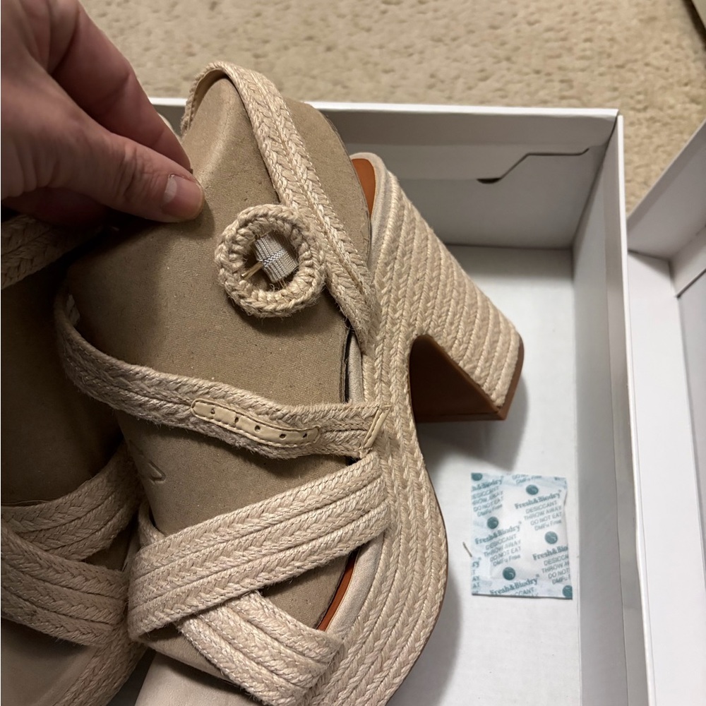 Chelsea & Violet Wedges - Picture 5 of 8